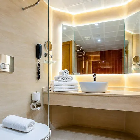 World Star & Hotel 5*
