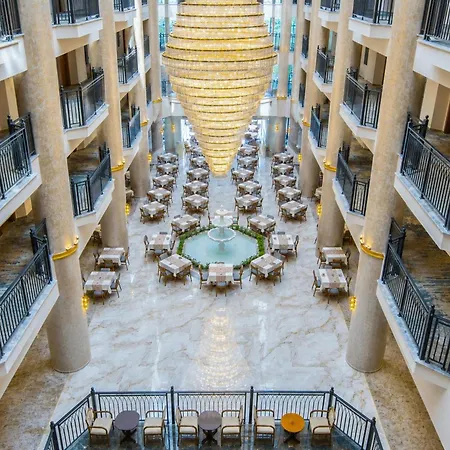 World Star & Hotel 5*