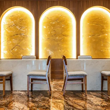 מלון World Star & 5*
